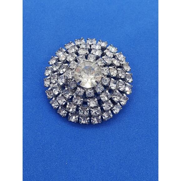 Vintage Weiss Domed Rhinestone Brooch Pin Silvertone Layered Dimensional Signed - Picture 4 of 14